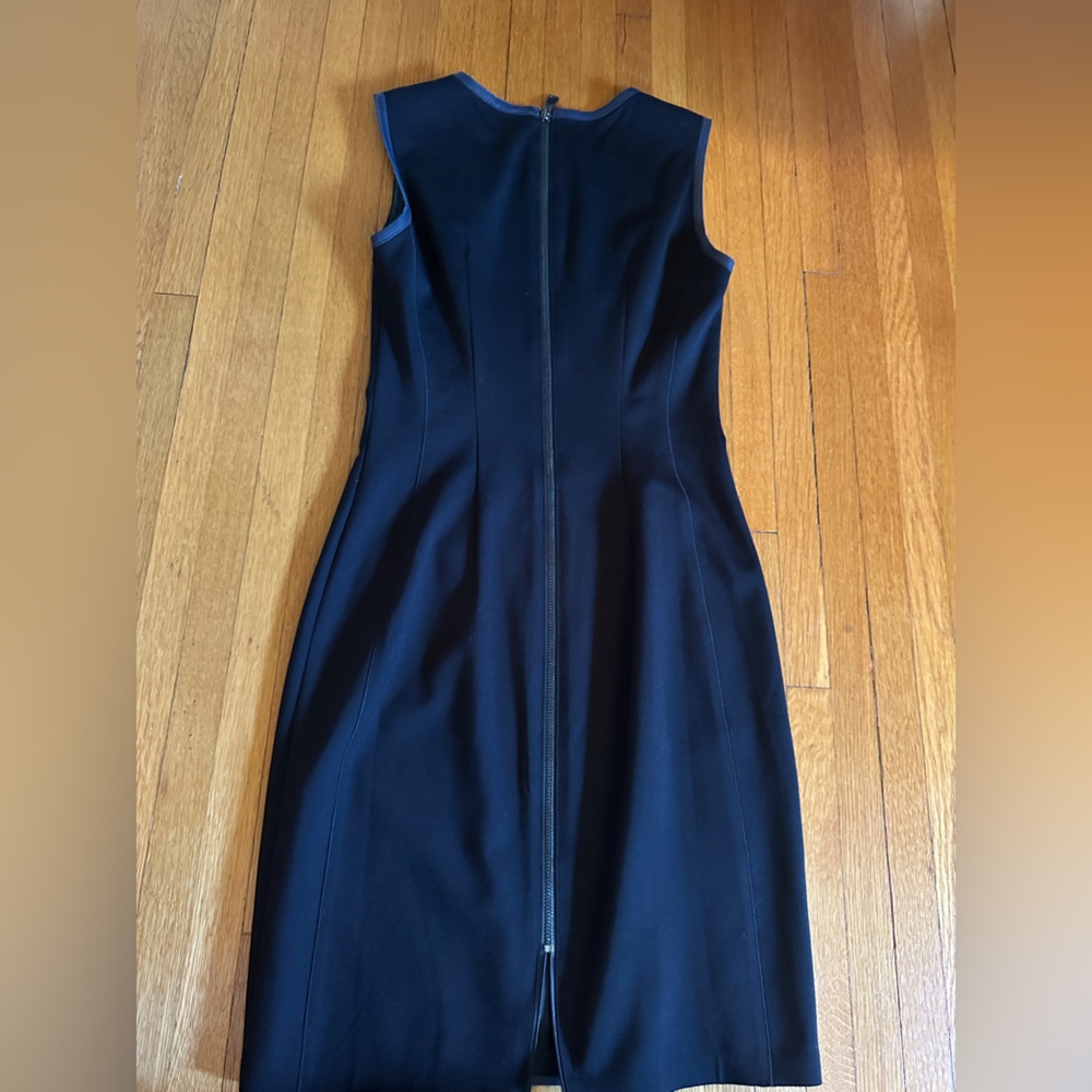 Elie Tahari navy blue/black lamb leather dress with Floral design, Size 0 - Picture 13 of 13